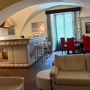 https://loft-piazza-universita.catania-hotels.net