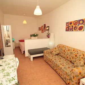 https://catania-apartment-liotro.catania-hotels.net